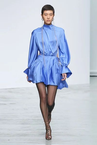 Look 14